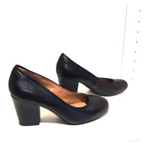 Adorable Sofft high heels! Hip, vintage look! 🖤